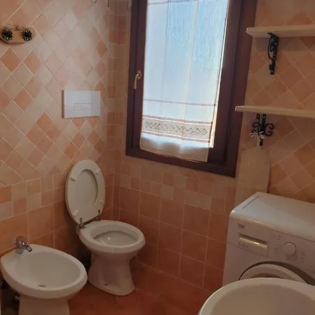 Capo Figari 13, Spazioso Nel Centro Di Con Terrazza Vista Mare, Wi-fi, Parcheggio Gratuito *