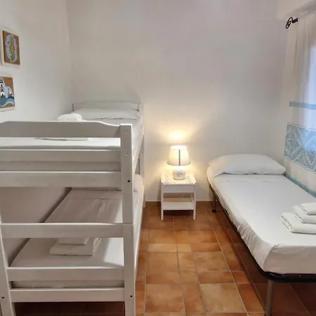 Capo Figari 13, Spazioso Nel Centro Di Con Terrazza Vista Mare, Wi-fi, Parcheggio Gratuito Διαμέρισμα Golfo Aranci
