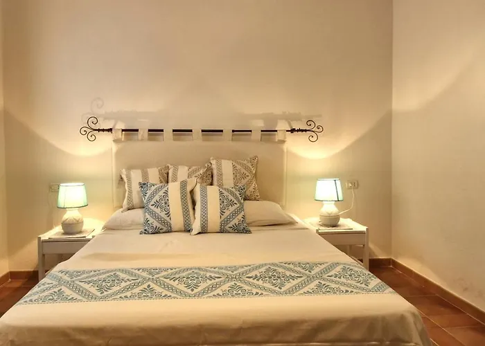 Capo Figari 13, Spazioso Nel Centro Di Con Terrazza Vista Mare, Wi-fi, Parcheggio Gratuito *